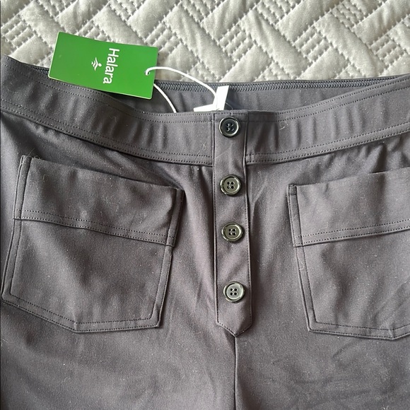 Stylish Black Button-Up Pants - Picture 4 of 5